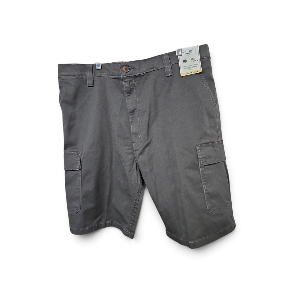 Levi Strauss Signature Men Cargo Shorts Grey Ultimate Flex Size 42 NWT 0371